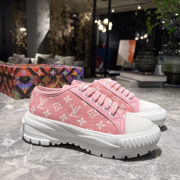 Louis Vuitton Squad Low Top Sneaker Size 35-40 2-Color