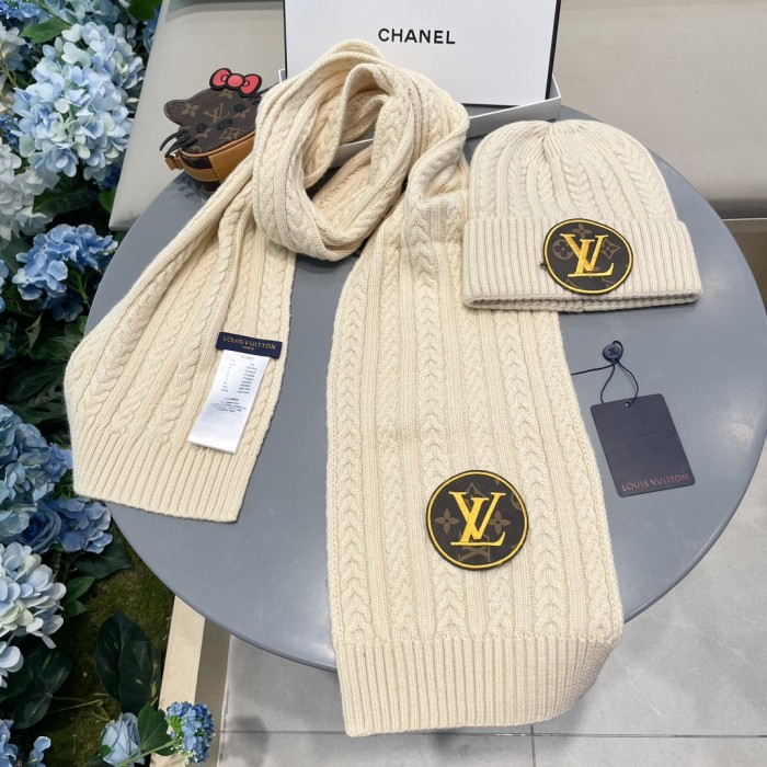 Louis Vuitton Knitted Hat+Scarf