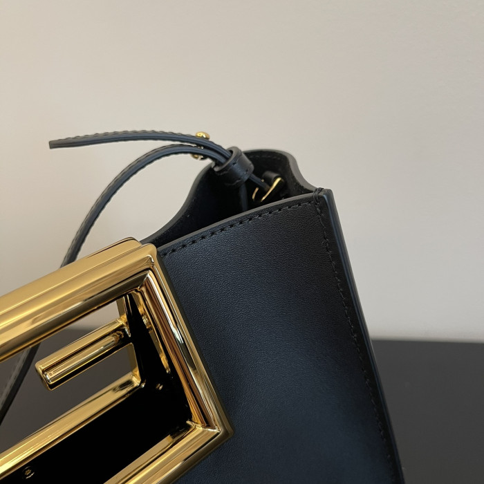 Fendi New Shoulder Bags 20*17*9cm