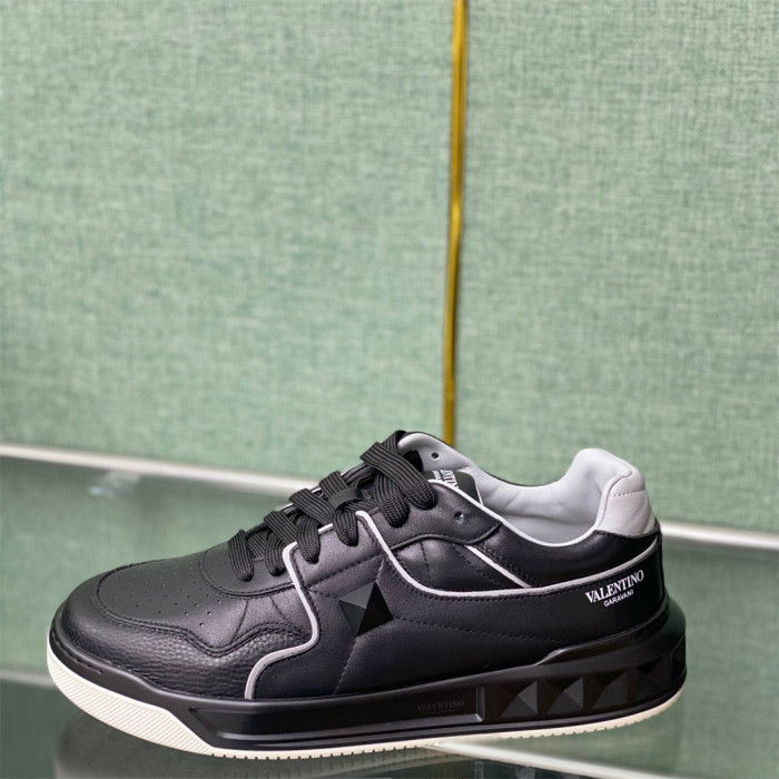 Valentino One Stud Low-Top Sneaker Size 36-45 10-Color