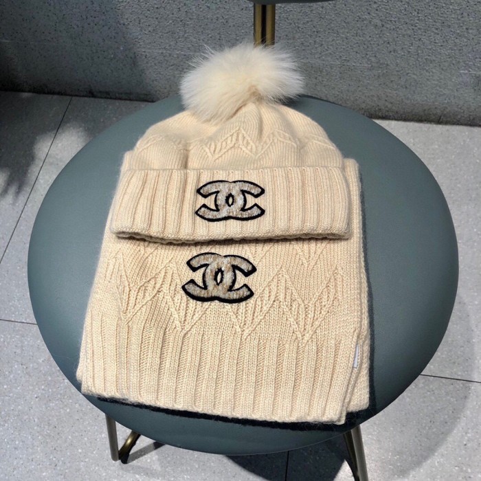 Chanel Knitted Hat+Scarf