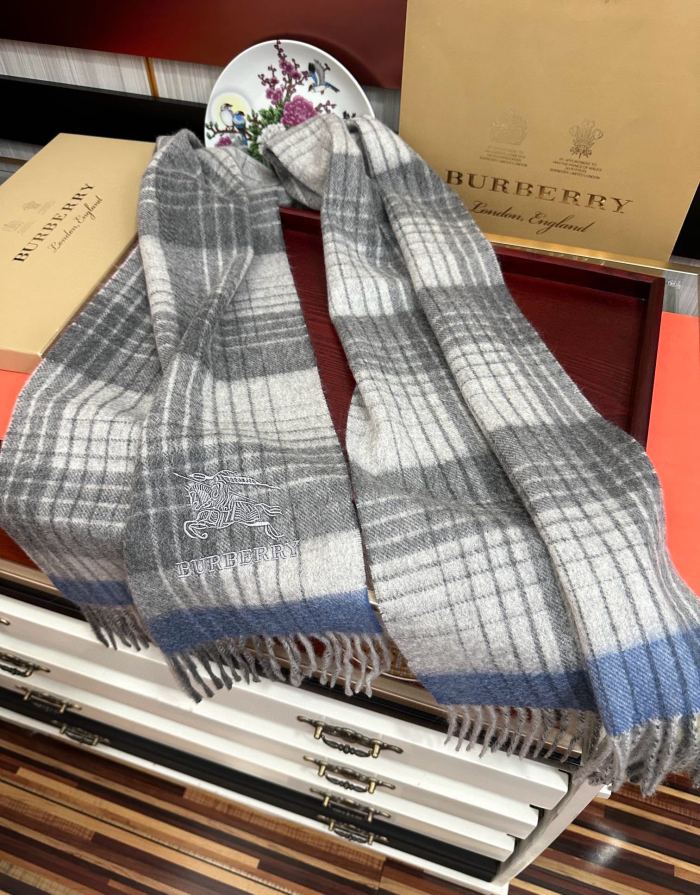 Burberry Scarf Size 32*180cm 2-Color