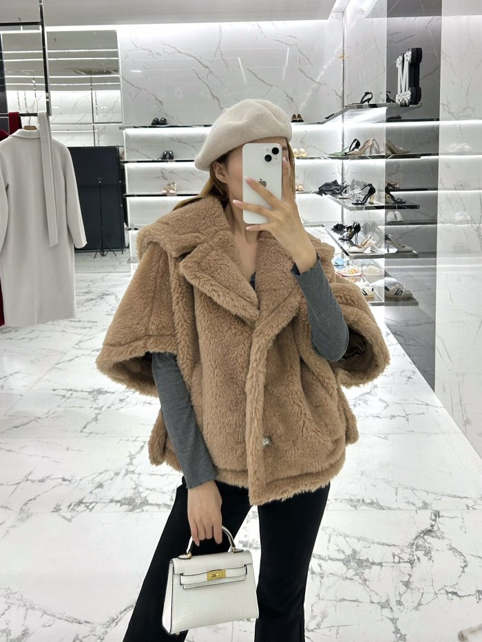 Max Mara Teddy Poncho only One Size