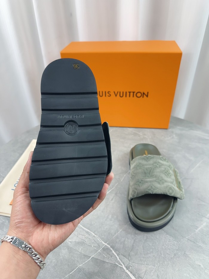 Louis Vuitton 2024ss Pool Pillow Comfort Slippers Size 36-45
