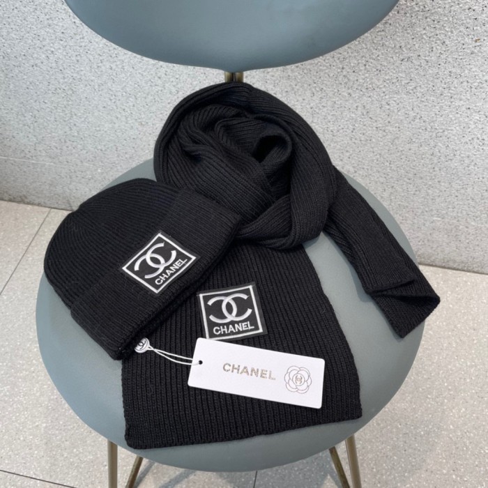 Chanel Knitted Hat+Scarf