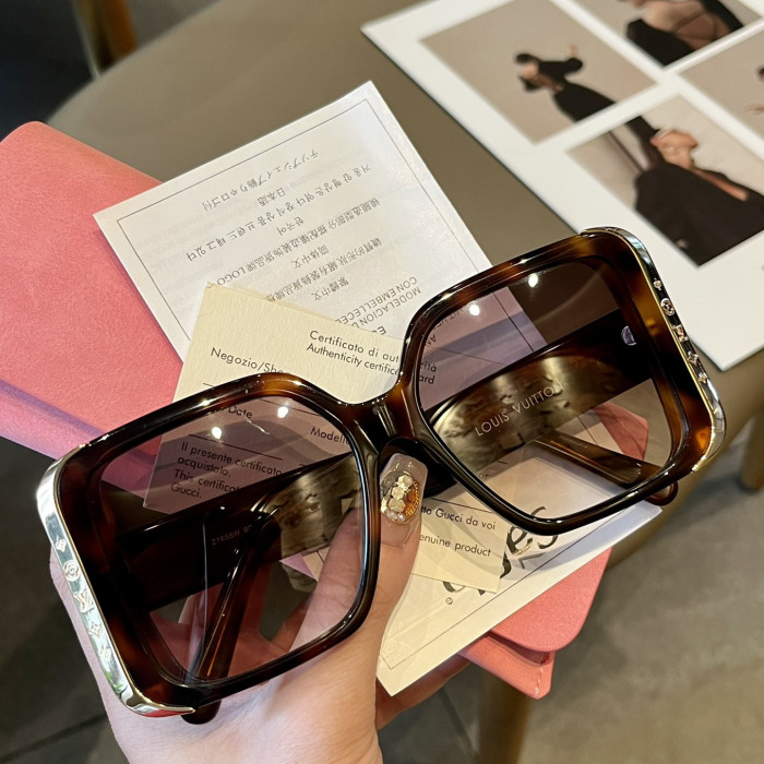 Louis Vuitton Z1664 Moon Square Sunglasses