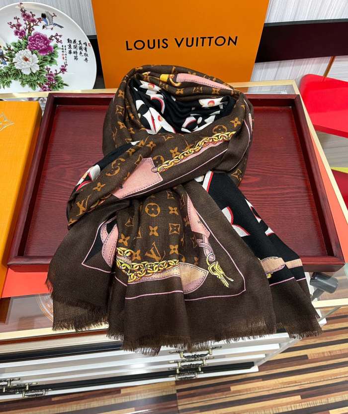Louis Vuitton Scarf Size 100*200cm