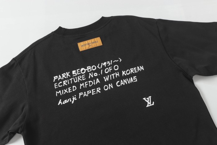 Louis Vuitton Unisex T Shirt XS-L 2-Color