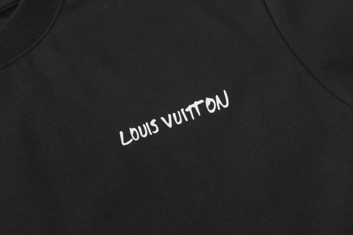 Louis Vuitton Unisex T Shirt XS-L 2-Color