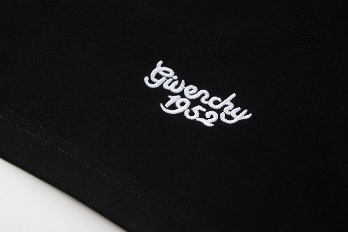 Givenchy Unisex T Shirt S-XL 2-Color