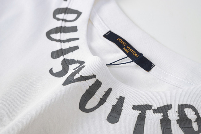 Louis Vuitton Unisex T Shirt XS-L 2-Color