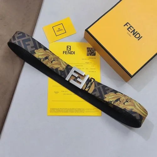 入手困難フェンディ メンズ ベルト リバーシブル ロゴ プレゼント 3.8cm 偽物 fer46451