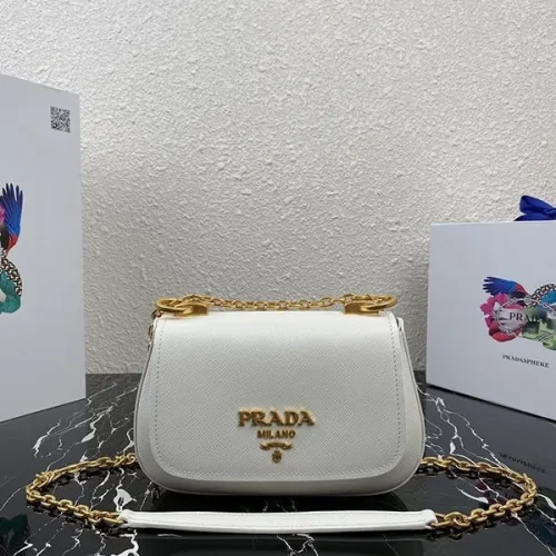プレゼント最適プラダ  サフィアーノレザー ショルダーバッグ 偽物 pur98525