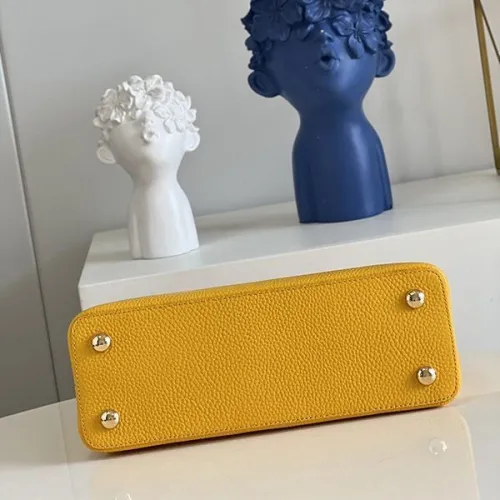 ☆超人気☆大人気 ギフトに★​ルイヴィトン カプシーヌ 偽物 3サイズ ミニ ハンド ショルダーバッグ M59516
