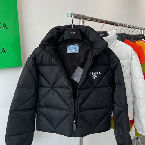 21-22AW★プラダ ダウン 偽物 アウトレット フード付き ショート ダウン ジャケット pus67976