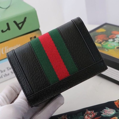 最新でオシャレグッチ コピー 折りたたみ財布 2つ折り GGロゴ gua18154