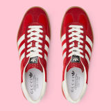 【GUCCI】× ADIDASコラボ Gazelle スニーカー(赤)