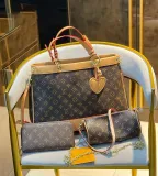 【LOUIS VUITTON】【大人気定番商品】LOUISVUITTON 古い花3点セット お得