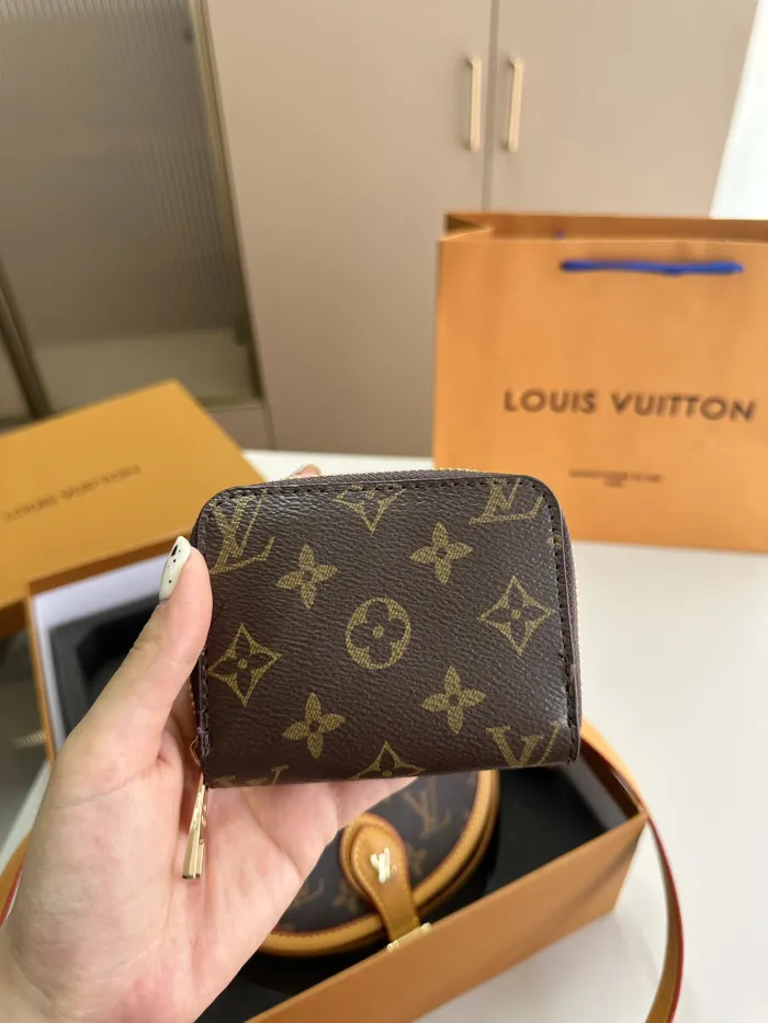 【LOUIS VUITTON】【大人気定番商品】LOUISVUITTON 古い花3点セット お得