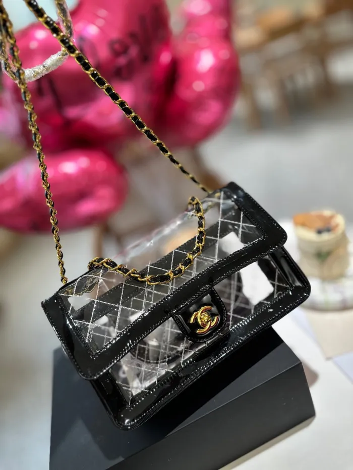 Chanel 透明なゼリー メッセンジャーバッグ