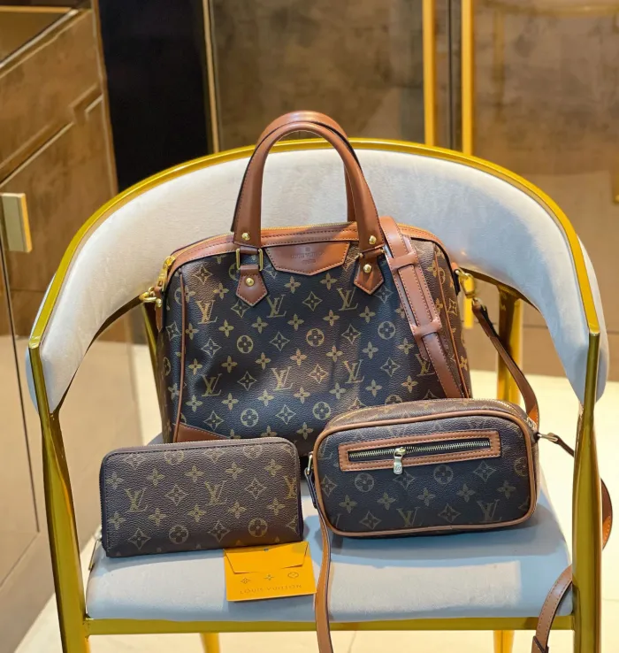 【LOUIS VUITTON】【大人気定番商品】LOUISVUITTON 古い花3点セット お得