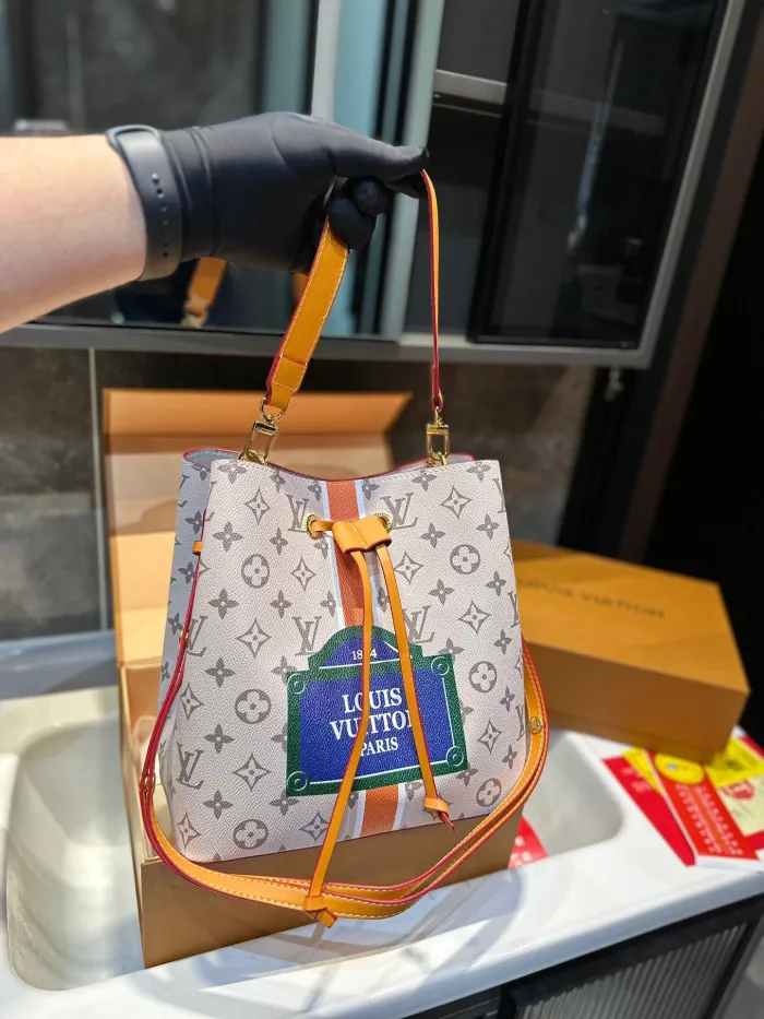 【L&V】NEONOE 23  トートバッグ 1854lvバッグ印刷 大容量 25cm