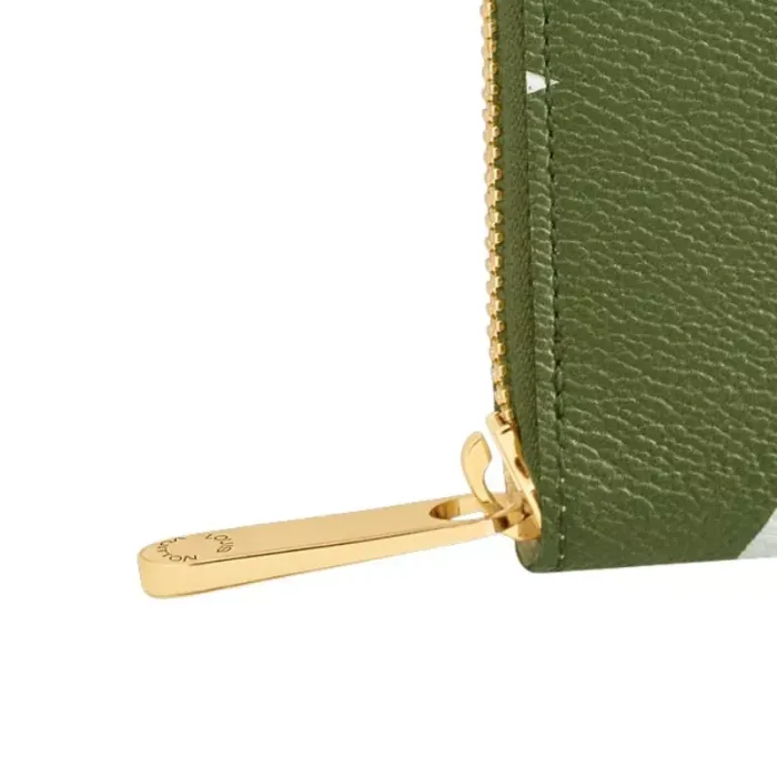 LOUIS VUITTON モノグラム ジャイアント ジッピーウォレット ラウンドファスナー長財布 カーキ