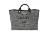 シャネル 大きなチャコールキャンバスドーヴィルトートTOTE