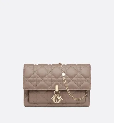 【DIOR】【人気】DIOR ディオール★LADY DIOR ラムスキン チェーンバッグ