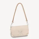 LOUIS VUITTON エピレザー ビュシ NM ショルダーバッグ