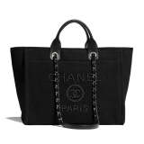 【CHANEL】（シャネル）パールがとても上品大荷物さんの強い味方男女兼用