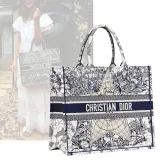 【DIOR】セレブ芸能人御用達国内発 BOOK TOTE Dior Around the World バッグ