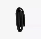 MONOGRAMブラックキルトレザー短い三つ折り財布をテクスチャ