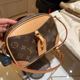 LV（ルイヴィトン）DEAUVILLEミニカメラバッグ