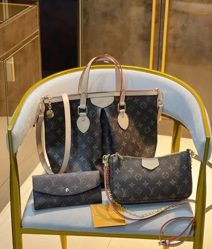 【LOUIS VUITTON】【大人気定番商品】LOUISVUITTON 古い花3点セット お得