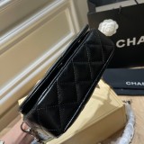 【CHANEL】シープスキンのクラシックなヴィンテージバッグ