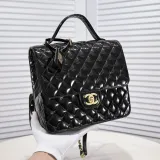 シャネル パテントレザー ダイヤモンド バックパック 2015