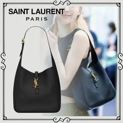 限定30個！売り切れ次第終わり！【SAINT LAURENT |公式サイトは正規品】雑誌掲載カサンドラ ホーボーバッグ