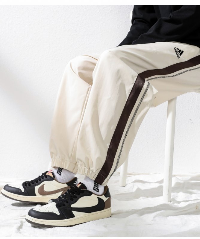 Adidas trousers 1041077