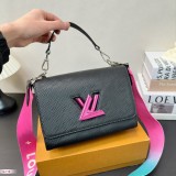 LV  Twistウォーターリップルチェーンバッグ