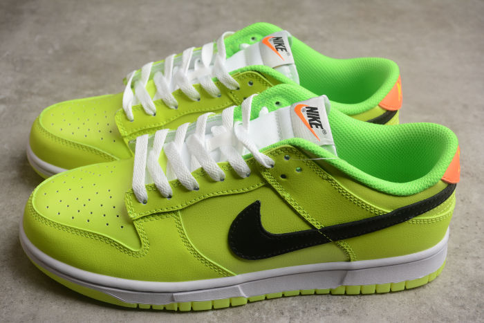 SB Dunk Low 'Splash Volt' Green Sneaker, FJ4610-702