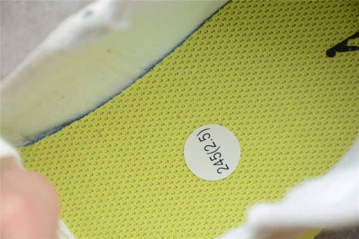 Air Jordan 1 Mid SE Voltage Yellow/White/Sail DB2822-107