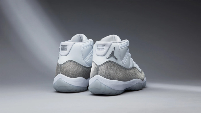 Air Jordan 11 WMNS “Metallic Silver” AR0715-100