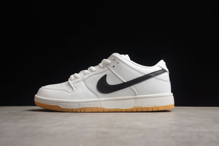 SB Dunk Low Pro White Gum CD2563-101