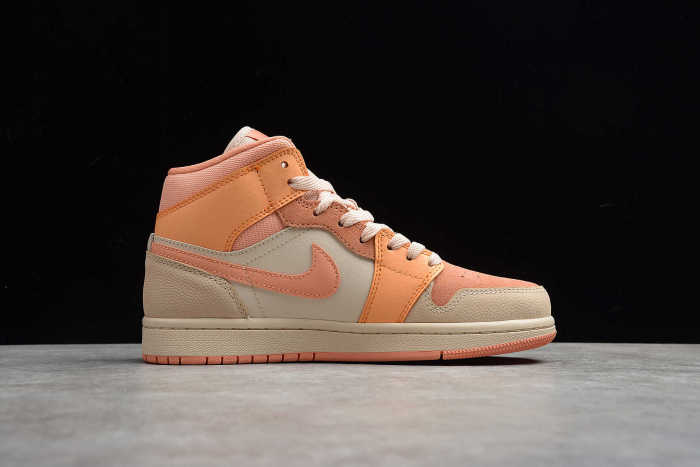 Air Jordan Wmns Air Jordan 1 Mid Apricot DH4270-800