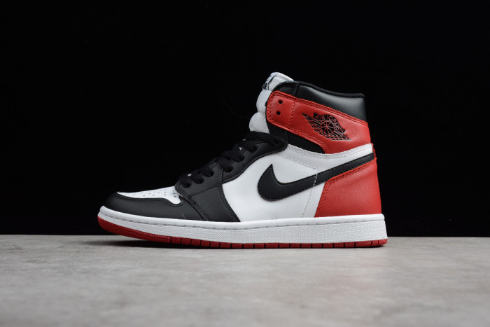 Air Jordan 1 Retro High OG Black Toe 555088-125