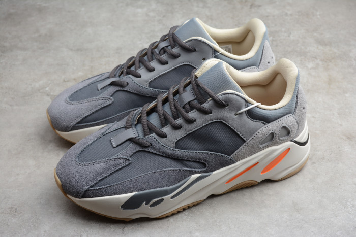 Yeezy Boost 700 Magnet FV9922