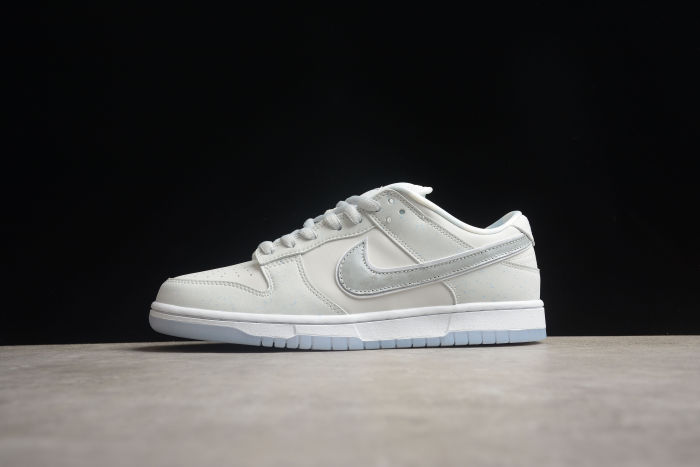 SB Dunk Low 'White Lobster' FD8776‑100