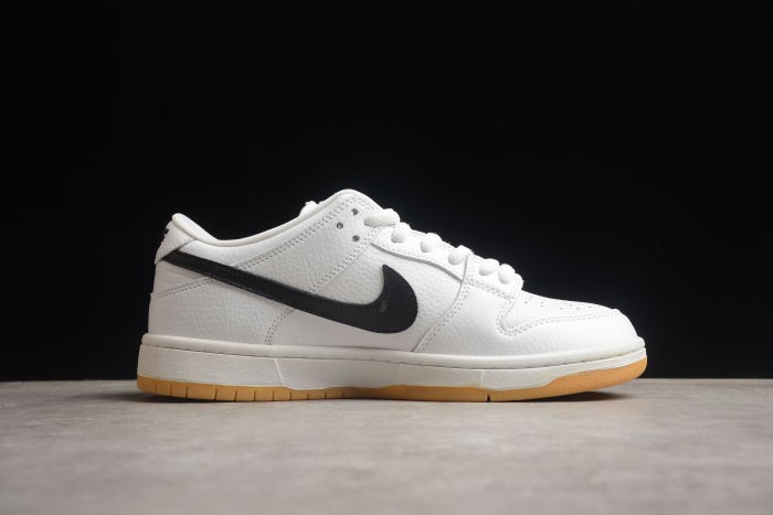 SB Dunk Low Pro White Gum CD2563-101