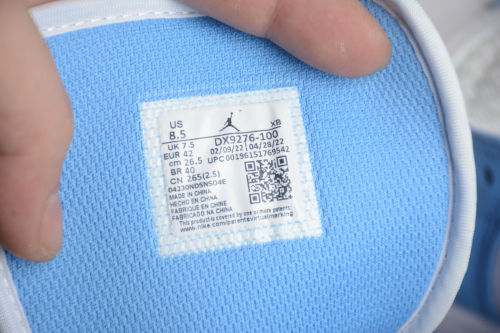 Air Jordan 1 Mid University Blue AJ1